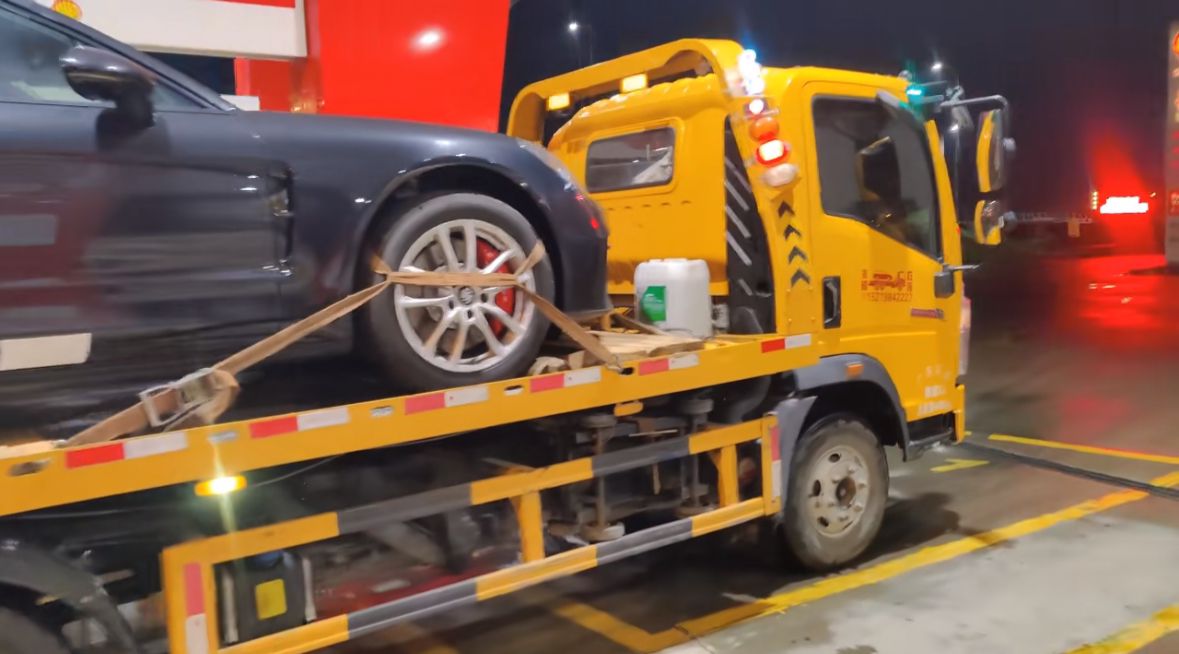 焦作行车途中遇到突发状况该如何呼叫道路救援？